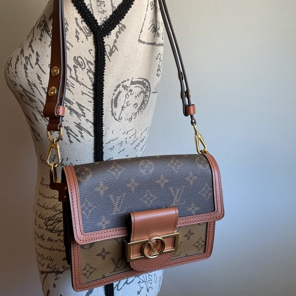 Louis Vuitton Monogram Dauphine Mini - Picture 4 of 14